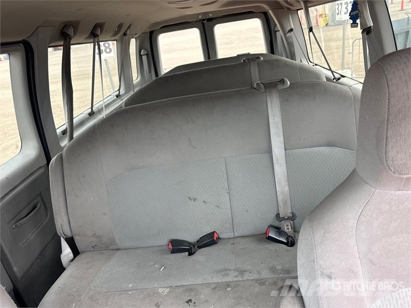 Ford E-350 Passenger Van 패널 화물차
