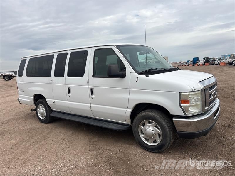 Ford E-350 Passenger Van 패널 화물차
