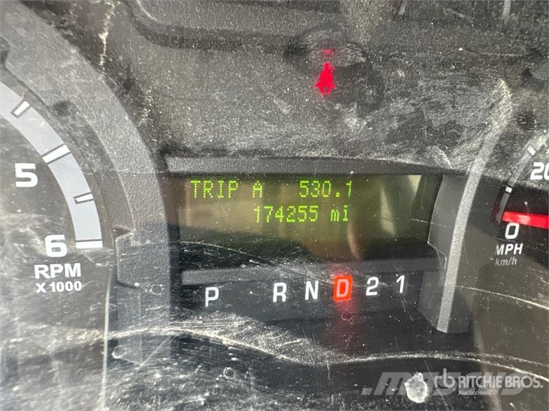 Ford E-350 Passenger Van 패널 화물차