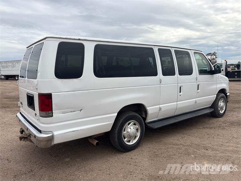 Ford E-350 Passenger Van 패널 화물차