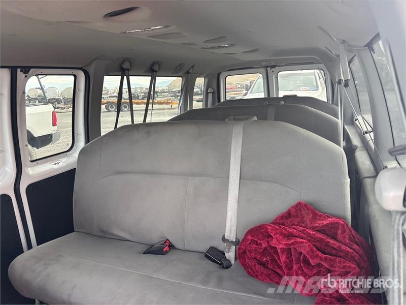 Ford E-350 Passenger Van Lätta skåpbilar