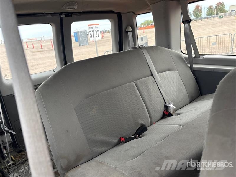 Ford E-350 Passenger Van 패널 화물차