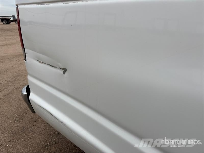 Ford E-350 Passenger Van 패널 화물차