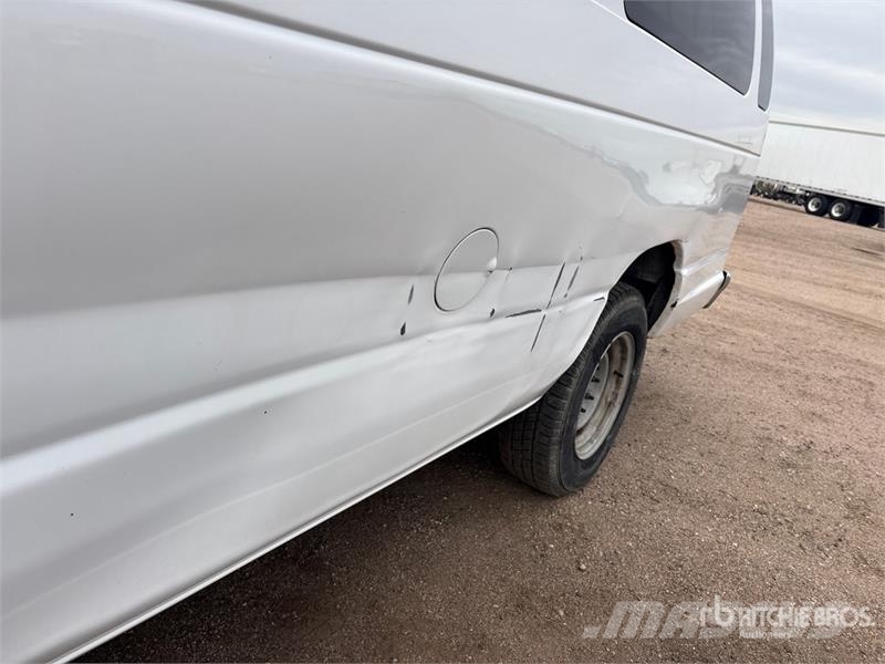 Ford E-350 Passenger Van 패널 화물차