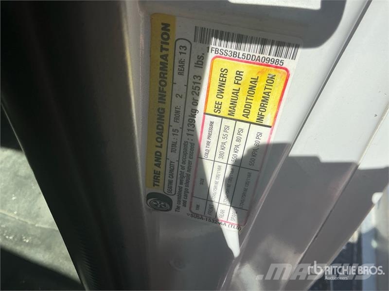 Ford E-350 Passenger Van Lätta skåpbilar