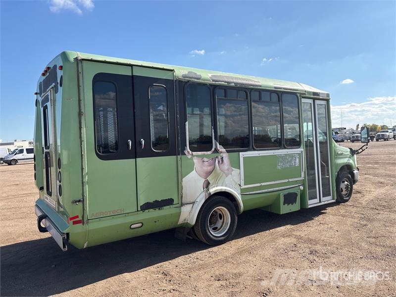 Ford E-450 4x2 14-Seat Bus Mini buses
