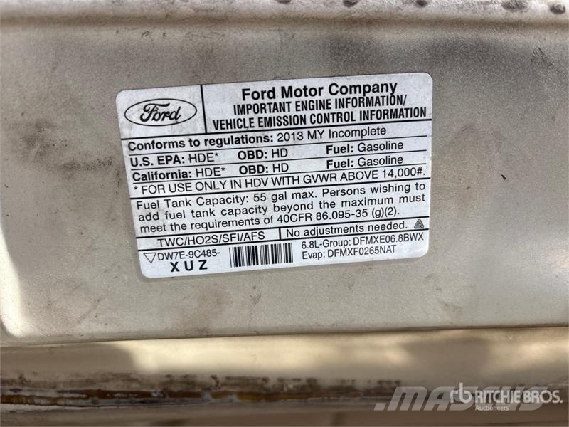 Ford E-450 4x2 14-Seat Bus Mini buses