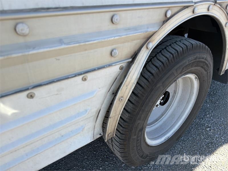 Ford E-450 4x2 Moving Van Truck Kapali kasa kamyonlar
