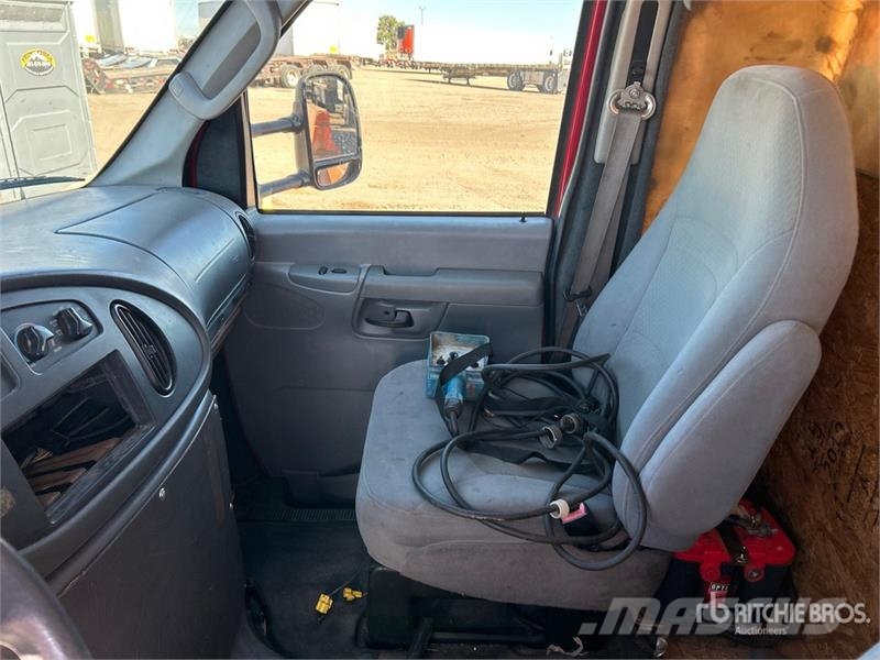Ford E-450 4x2 Service Truck Kommunalt / generelt kjøretøy