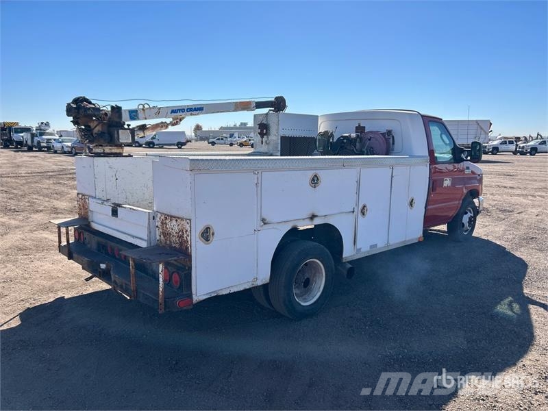 Ford E-450 4x2 Service Truck Kommunalt / generelt kjøretøy