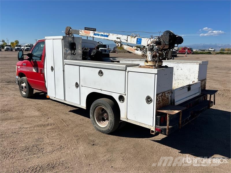 Ford E-450 4x2 Service Truck Kommunalt / generelt kjøretøy