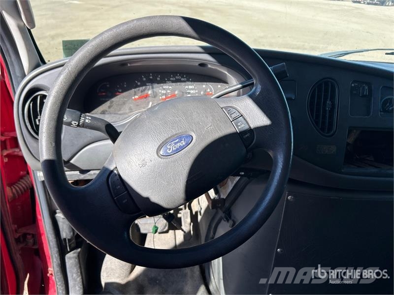 Ford E-450 4x2 Service Truck Kommunalt / generelt kjøretøy