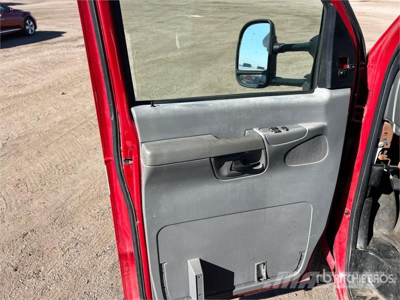 Ford E-450 4x2 Service Truck Kommunalt / generelt kjøretøy
