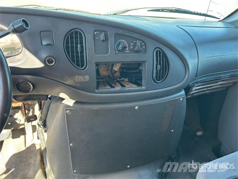 Ford E-450 4x2 Service Truck Kommunalt / generelt kjøretøy