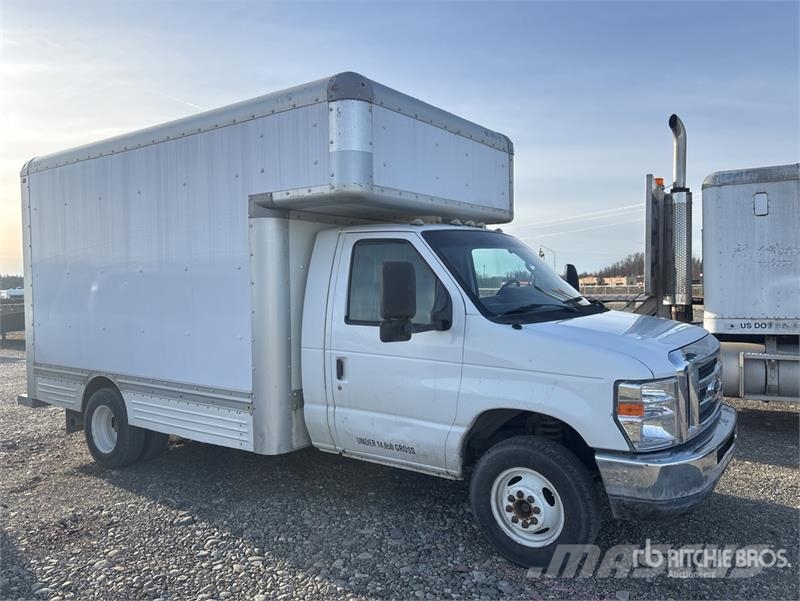 Ford E-450 4x2 Van Truck Skapbiler