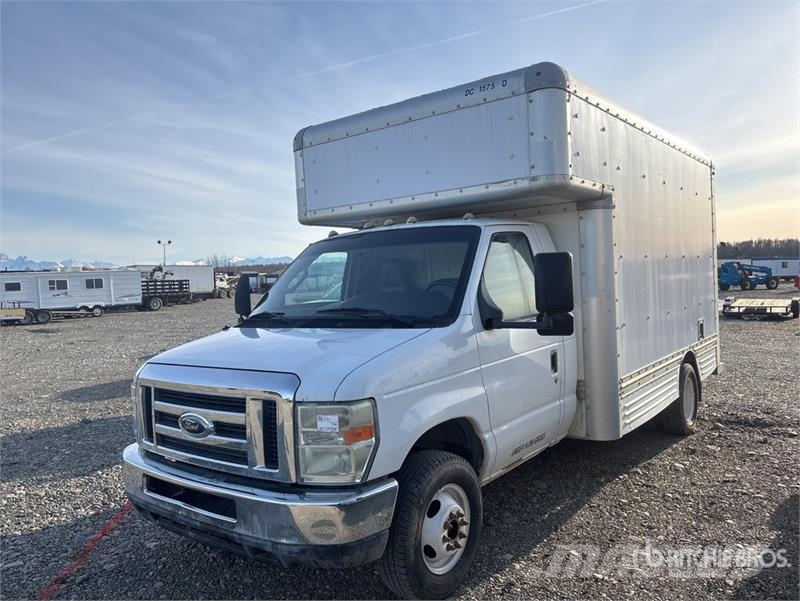 Ford E-450 4x2 Van Truck Skapbiler
