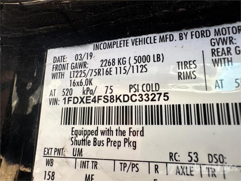 Ford E-450 Econoline 迷你巴士