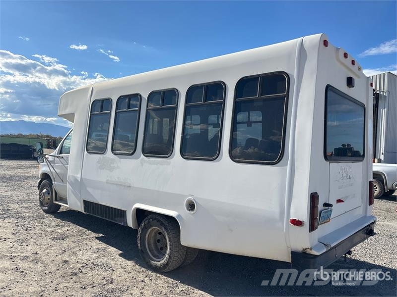 Ford E-450 Passenger Van Utilitaire