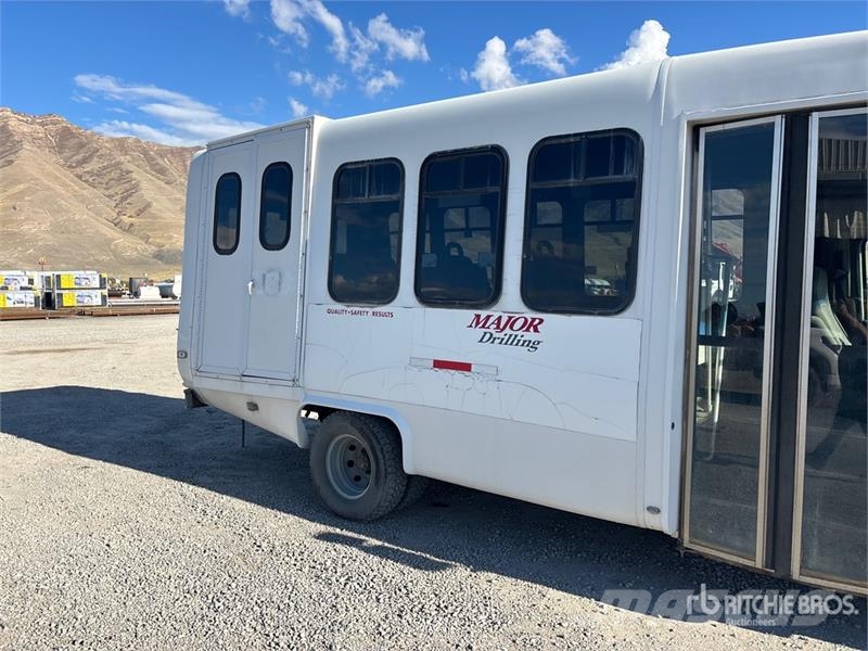 Ford E-450 Passenger Van Utilitaire