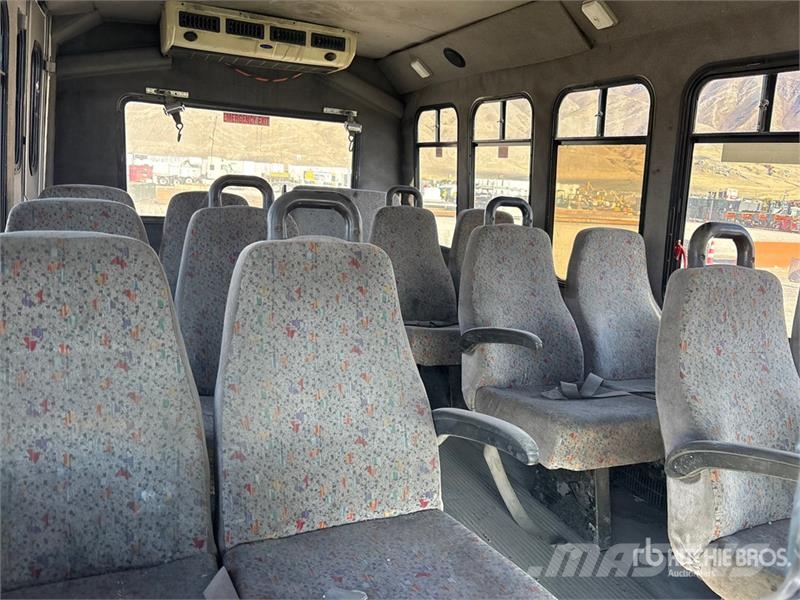 Ford E-450 Passenger Van Utilitaire
