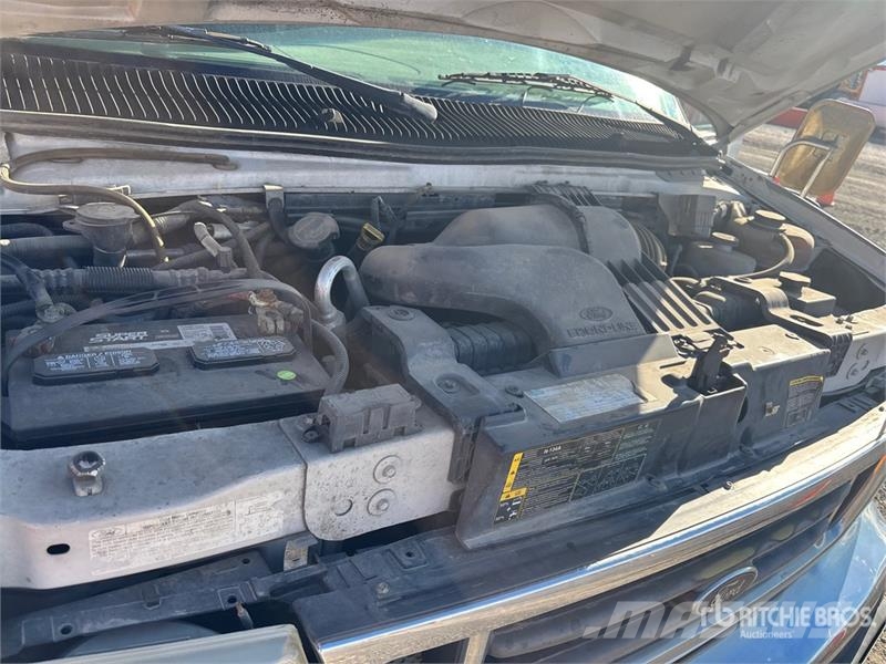 Ford E-450 Passenger Van Utilitaire