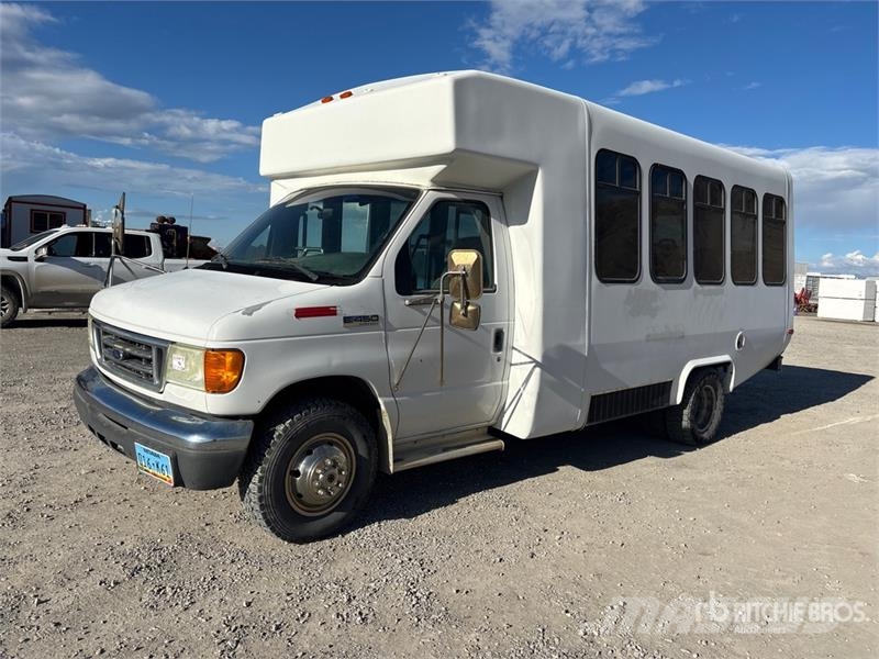 Ford E-450 Passenger Van Utilitaire