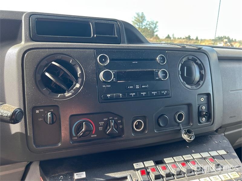 Ford E-450 Super Duty 救急車