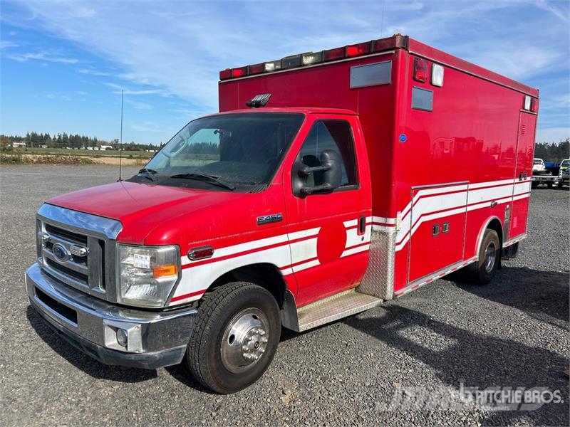 Ford E-450 Super Duty 救急車