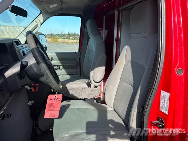 Ford E-450 Super Duty 救急車