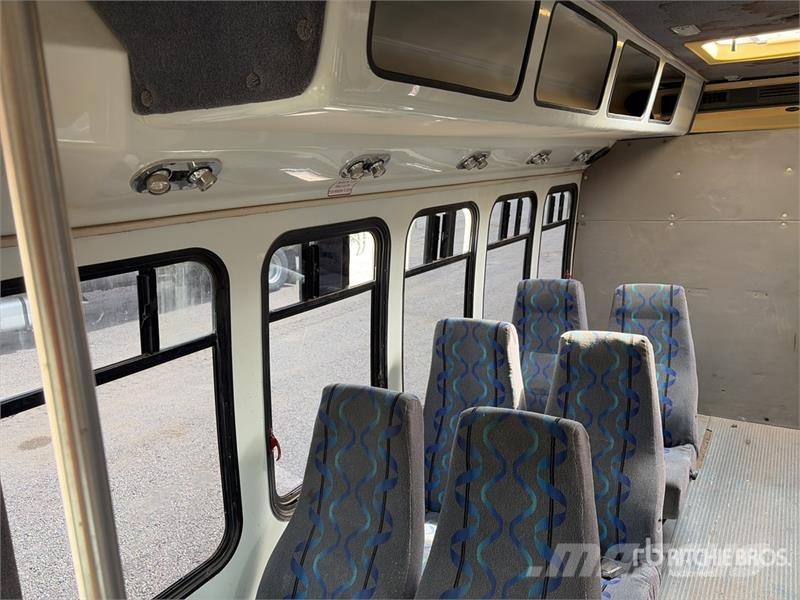 Ford E450 4x2 14-Seat Transit Bus Minibuses