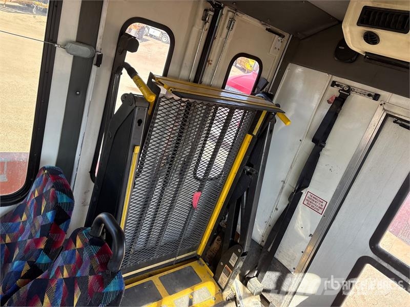 Ford E450 Bus Minibusse