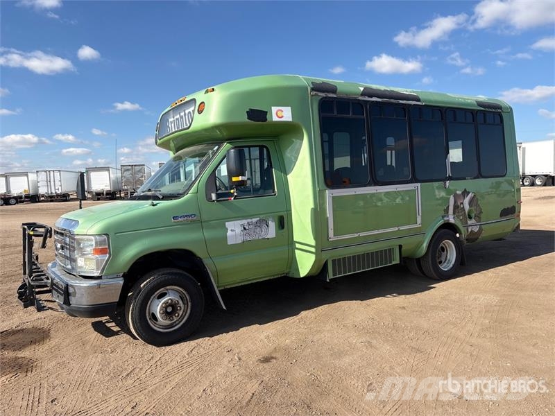 Ford E450 Bus Minibusse
