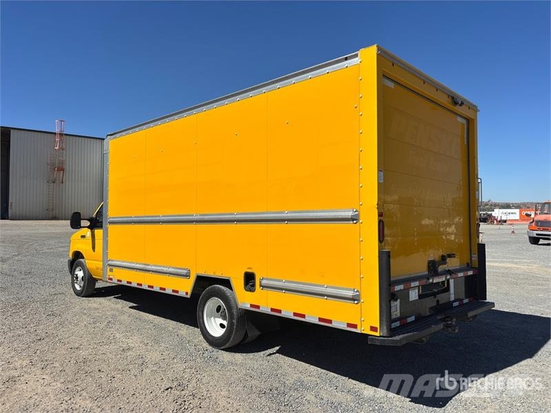 Ford Econoline E-350 4x2 Van Truck Bakwagens met gesloten opbouw