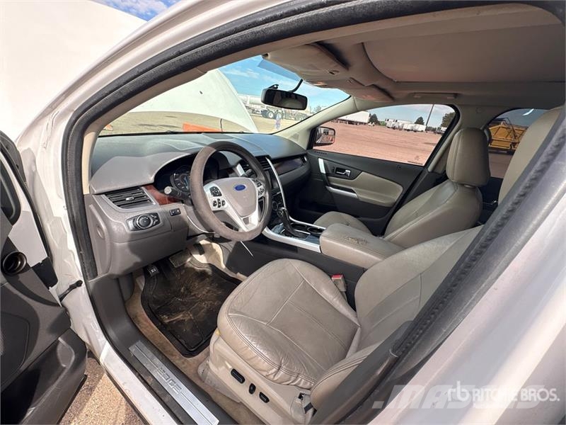 Ford EDGE 2WD SUV Automobili