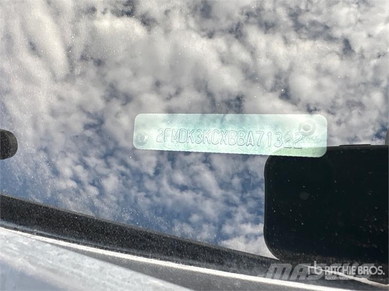 Ford Edge Limited 2WD SUV Automobili