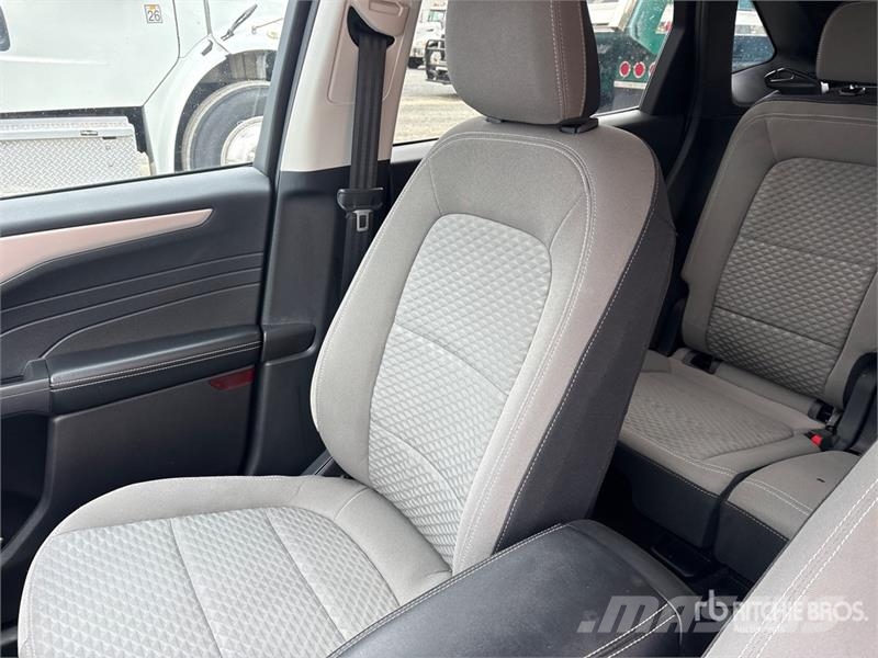 Ford Escape 2WD SUV Automašīnas