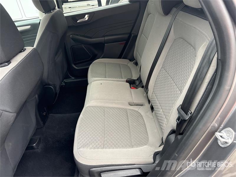 Ford Escape 2WD SUV Automašīnas