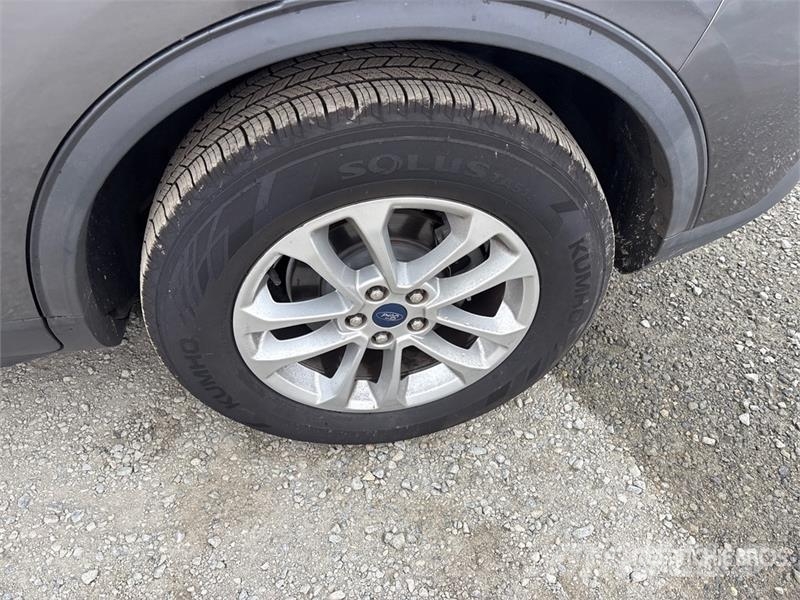Ford Escape 2WD SUV Automašīnas