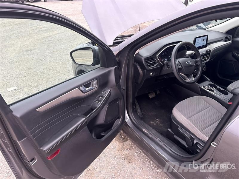 Ford Escape 2WD SUV Automašīnas