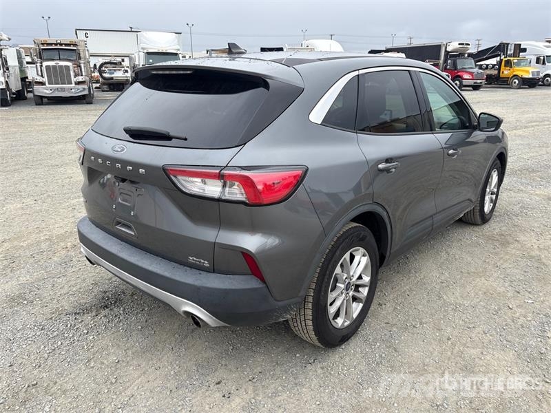 Ford Escape 2WD SUV Automašīnas