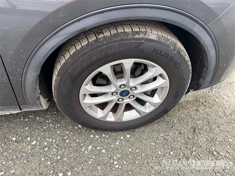 Ford Escape 2WD SUV Automašīnas