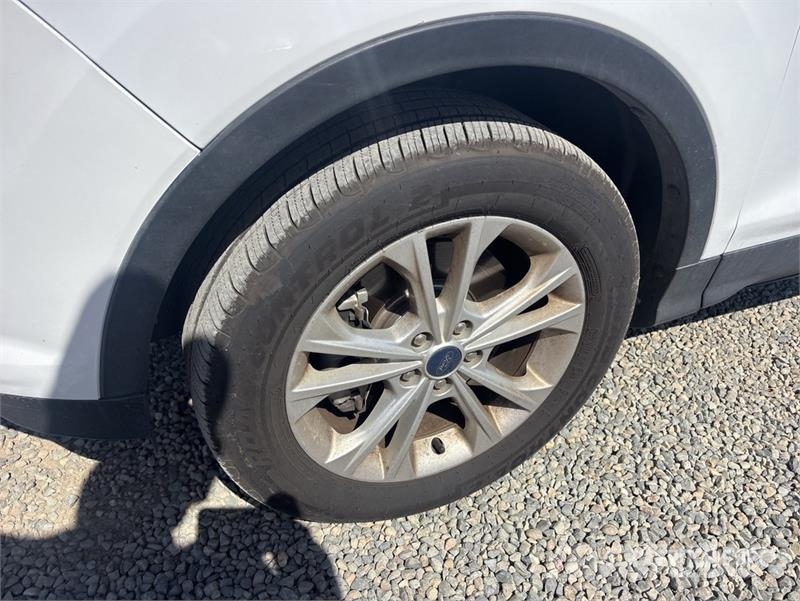 Ford Escape 4WD SUV Cars
