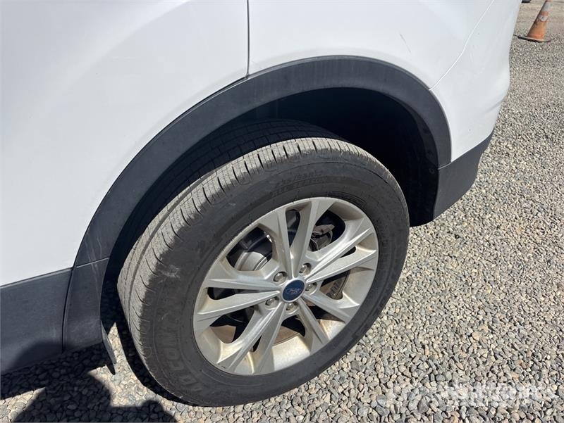 Ford Escape 4WD SUV Cars