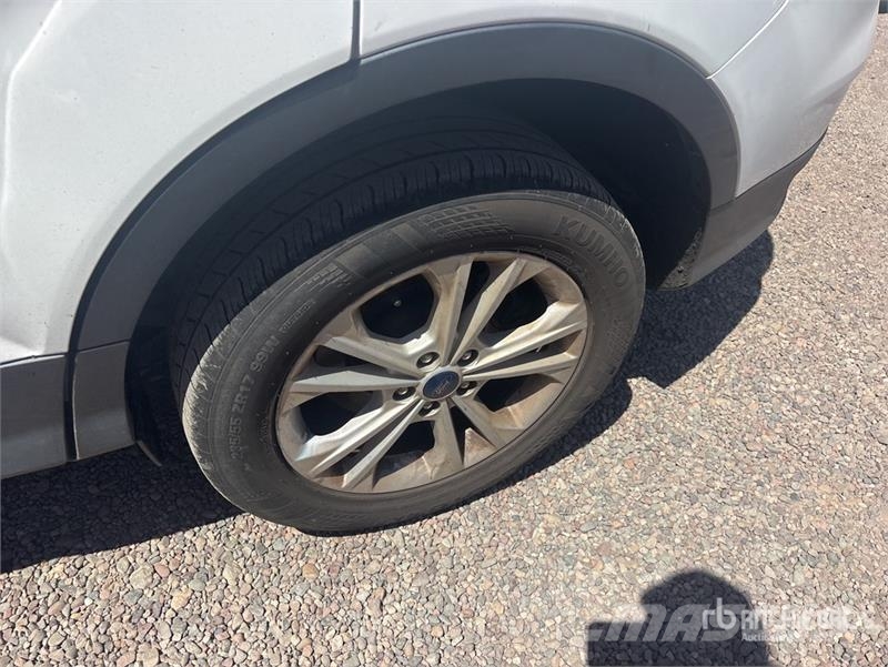 Ford Escape 4WD SUV Carros