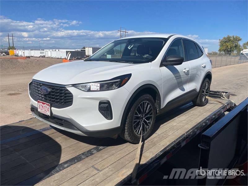 Ford Escape 4WD SUV Avtomobili