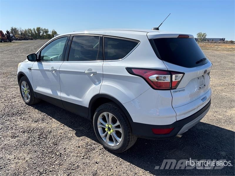 Ford Escape 4x4 SUV Automašīnas