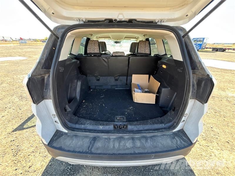 Ford Escape 4x4 SUV Automašīnas