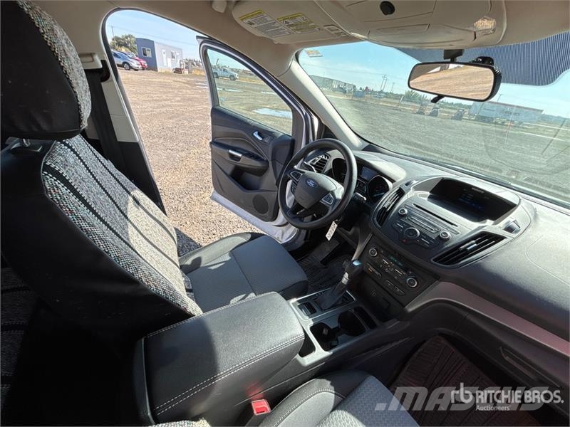 Ford Escape 4x4 SUV Automašīnas