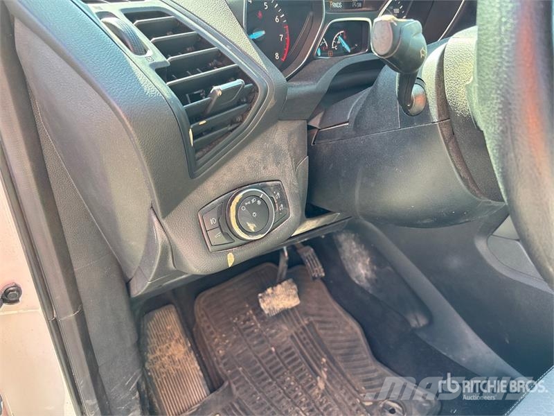 Ford Escape 4x4 SUV Automašīnas