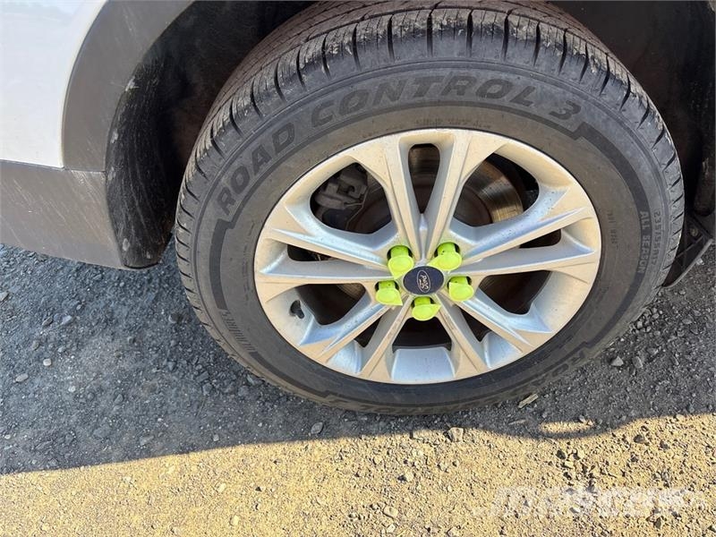 Ford Escape 4x4 SUV Automašīnas